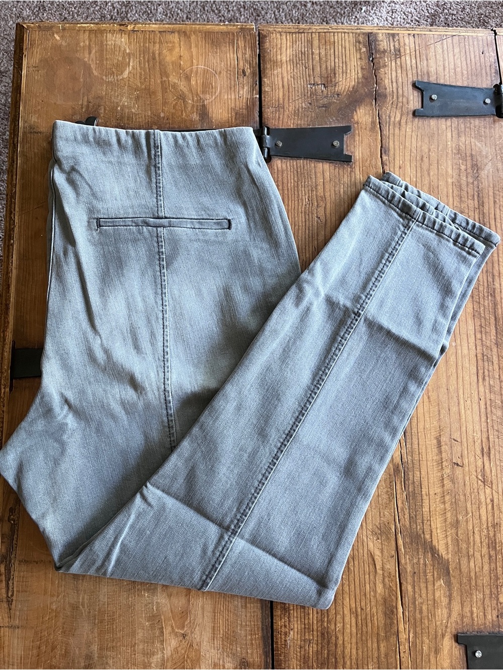 Women's Ankle Crop Jeans in Light‎ Gray